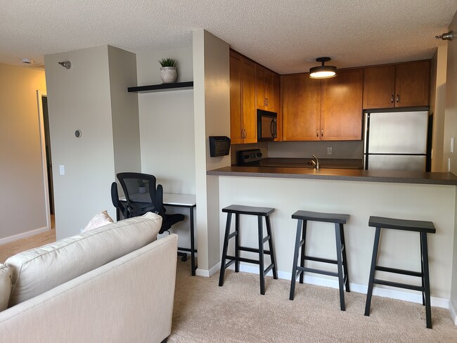 Building Photo - 6155 Chasewood Pky