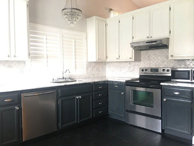 Foto del edificio - 3746 Pheasant Ct