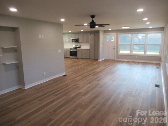 Foto del edificio - 2378 Reepsville Rd