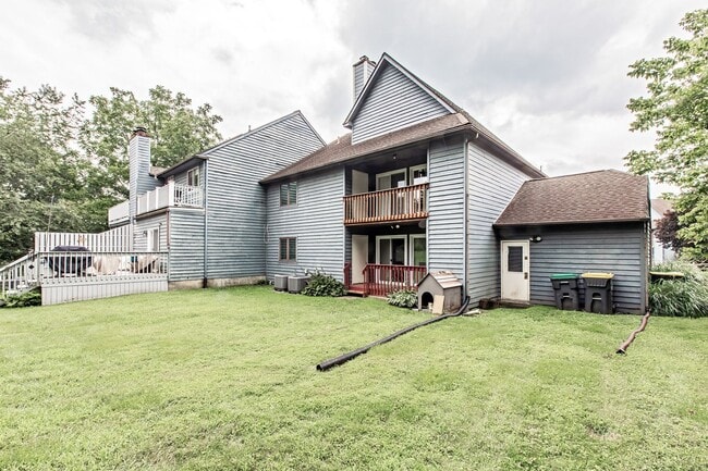 Building Photo - 35 Foxtail Ct
