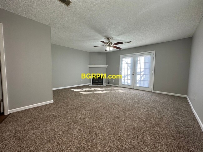 Foto del edificio - 2 BD, 1 1/2  BA, townhome in Sherwood