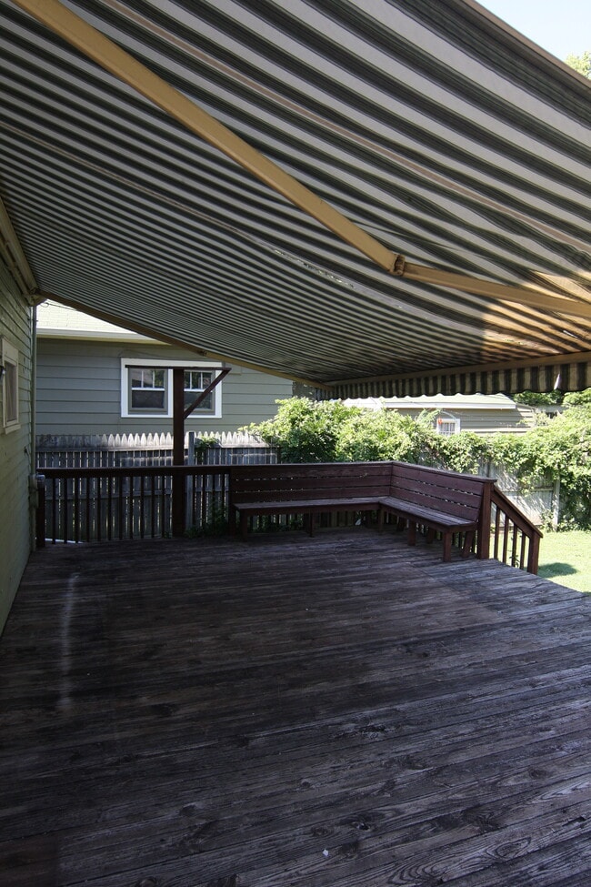 Building Photo - 5623 Winthrop Avenue