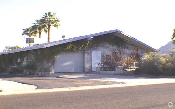 Primary Photo - 1612 E Ocotillo Rd
