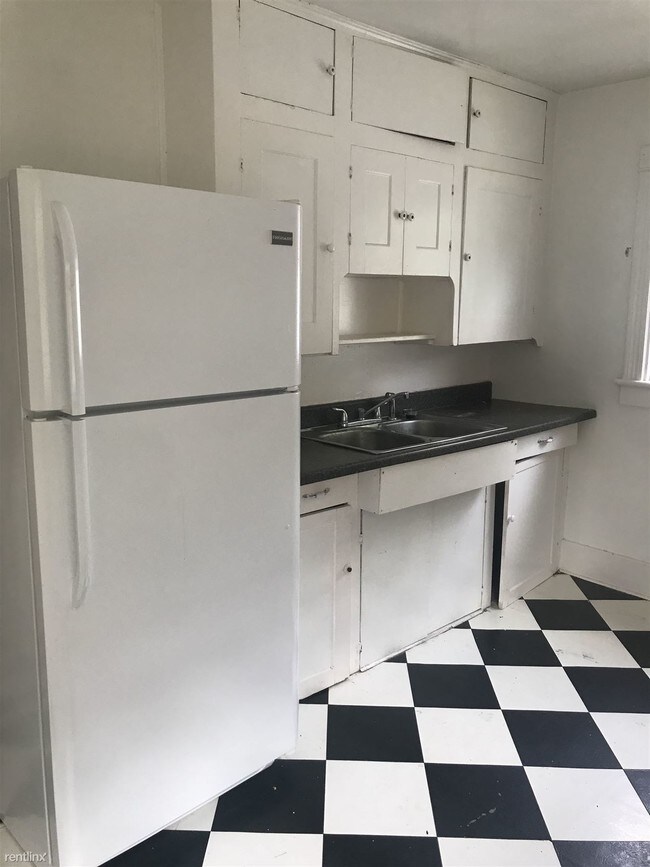 Foto del edificio - 2 br, 1 bath  - 614 Webb St A