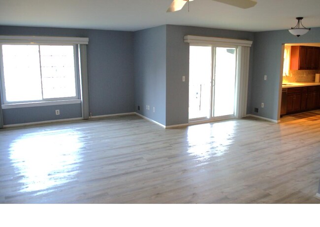 Building Photo - 30831 Hunters Dr