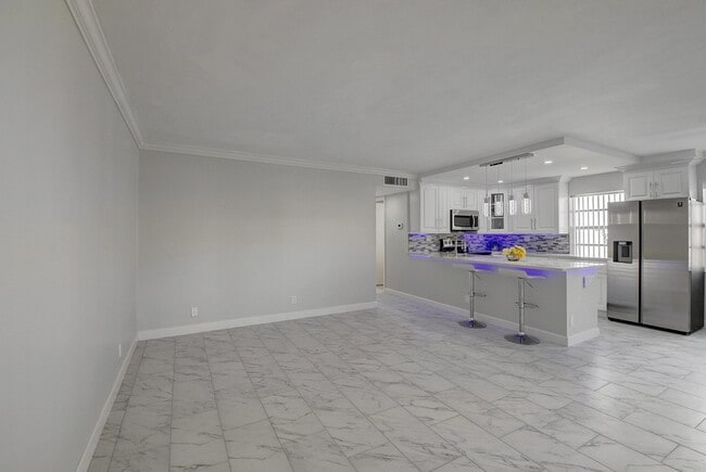 Building Photo - 974 Normandy Trail