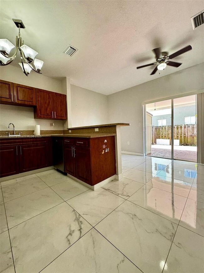 Foto del edificio - 10968 SW 182nd Ln
