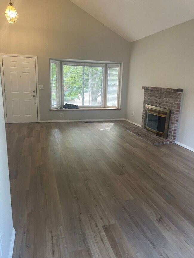 Foto del edificio - Great Bethany location 3 bedroom 2 bath