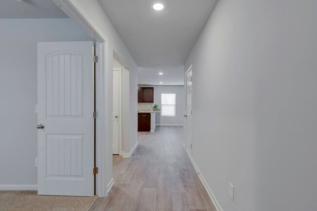 Foto del edificio - COMING SOON - Beautiful Fountain Inn home!  RARE FIND – Spacious 5 Bedroom Home with 1 Month FREE...