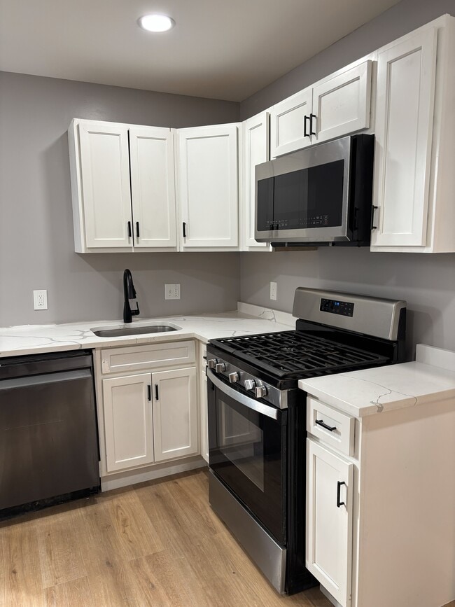 Building Photo - 2026 Druid Hill Ave