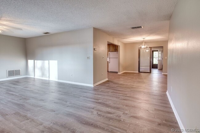 Building Photo - 2795 Nordman Ave