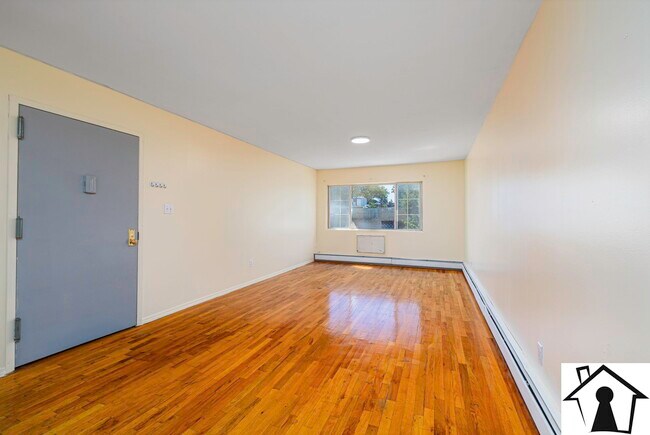 Livingroom - 361 Herzl St