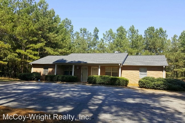 Building Photo - 5542 Old Pearman Dairy Rd