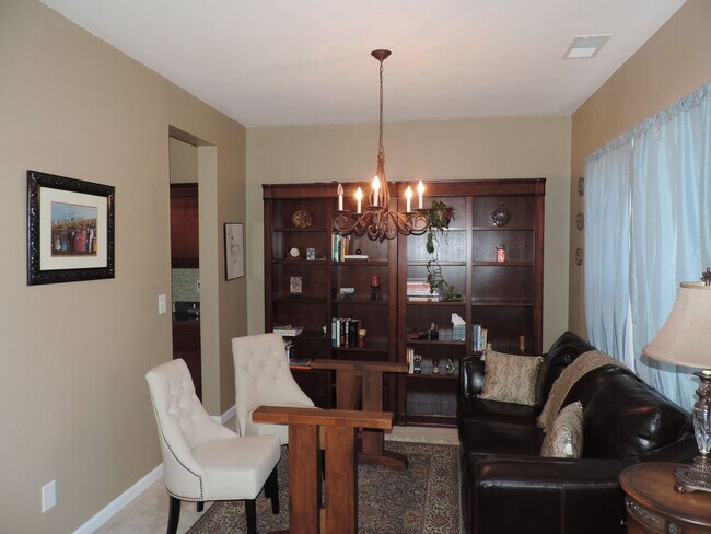 Foto del edificio - 5 BR/3BA | Newly Renovated Single Family Home |Wheelchair accesible room | Near Pharr Mill Park!