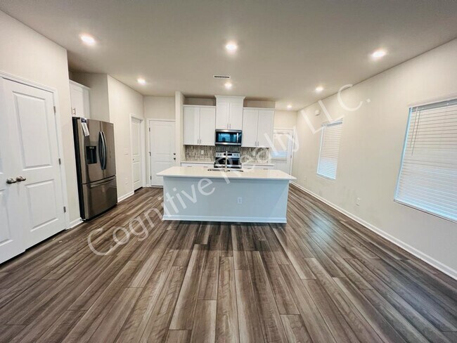 Foto del edificio - 280 Brook Farm Ln