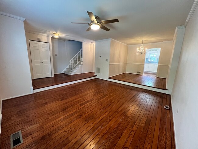 Foto del edificio - 2723 Carter Farm Ct