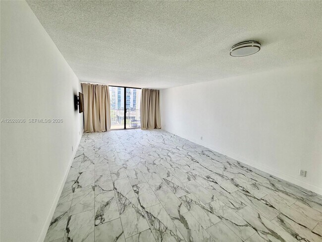 Foto del edificio - 2101 S Ocean Dr
