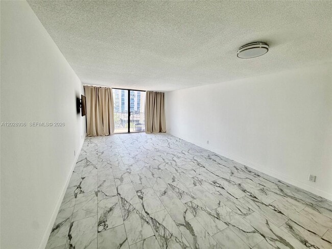 Building Photo - 2101 S Ocean Dr