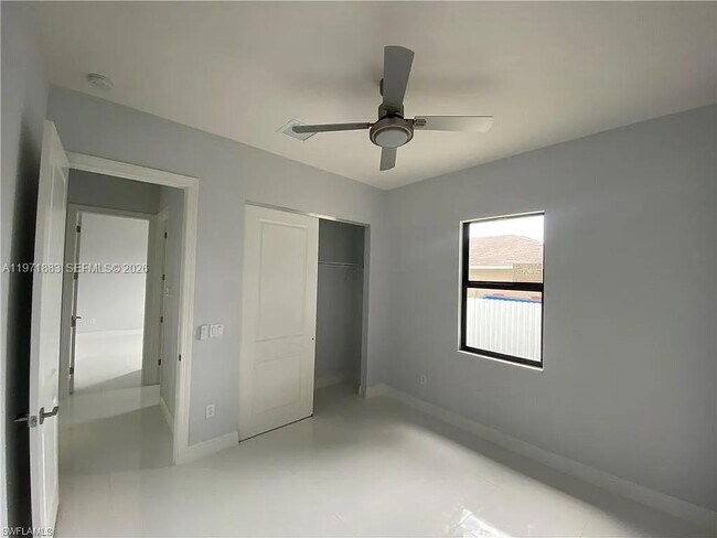 Building Photo - 3738 SE Santa Barbara Pl