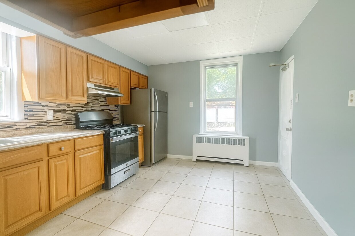 EAT IN KITCHEN - 187 22nd St