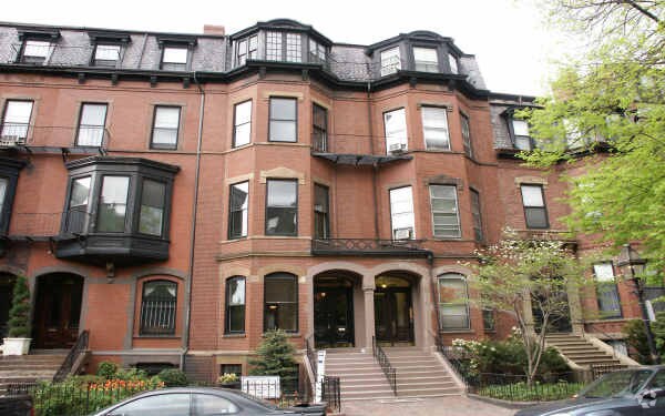 Building Photo - 128 Marlborough St