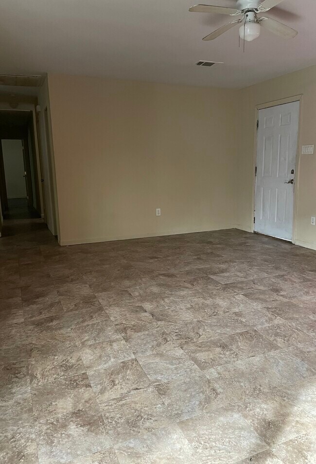 Sala de estar - 3418 S Robertson St