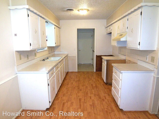 Building Photo - 7305 Imperial Dr