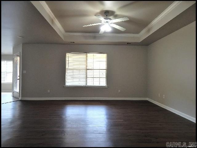 Foto del edificio - 451 Wisteria Dr