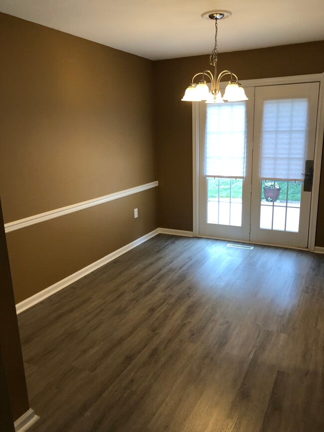 Foto del edificio - 1676 Chadwick Cir