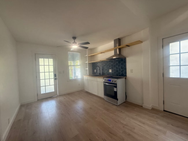 Foto del edificio - 1601 E 13th St