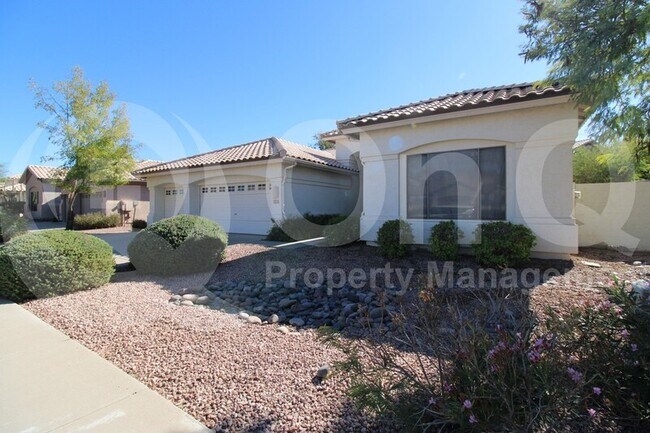 Building Photo - 1955 E Drake Dr