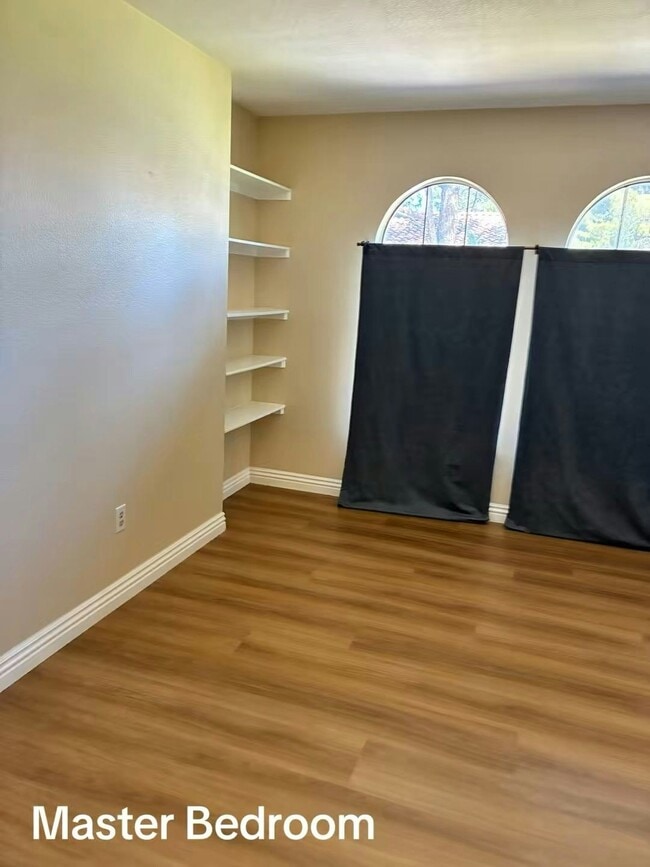 Foto del edificio - 609 Spyglass Ln