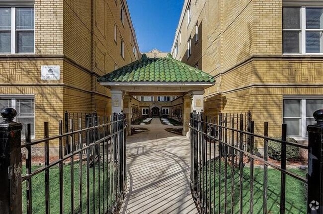 Building Photo - 4966 N Spaulding Ave