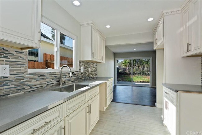 Foto del edificio - 2003 Paso Real Ave