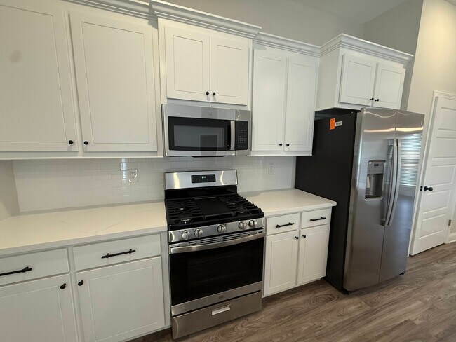 Foto del edificio - 132 Madisonville Dr