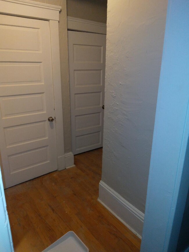 Building Photo - 3126 W 82nd St