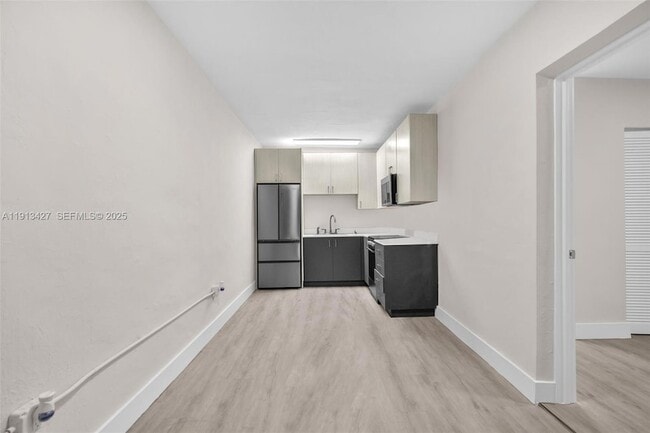 Foto del edificio - 3030 NW 16th St