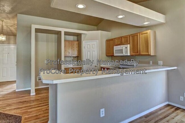 Foto del edificio - 2193 N Shamrock Ave