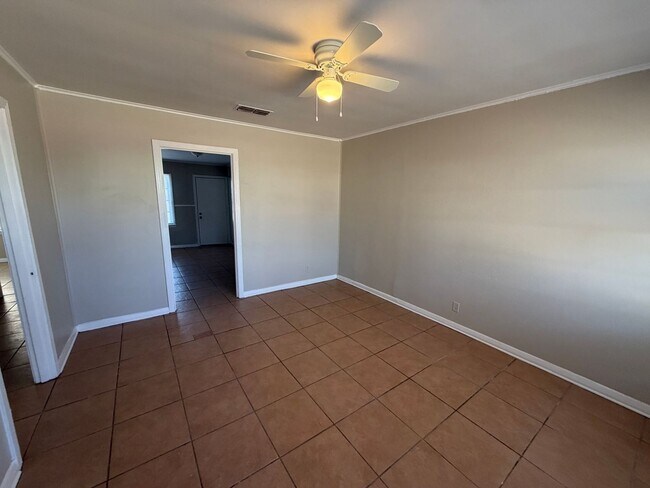 Foto del edificio - 1344/1346 Shamrock