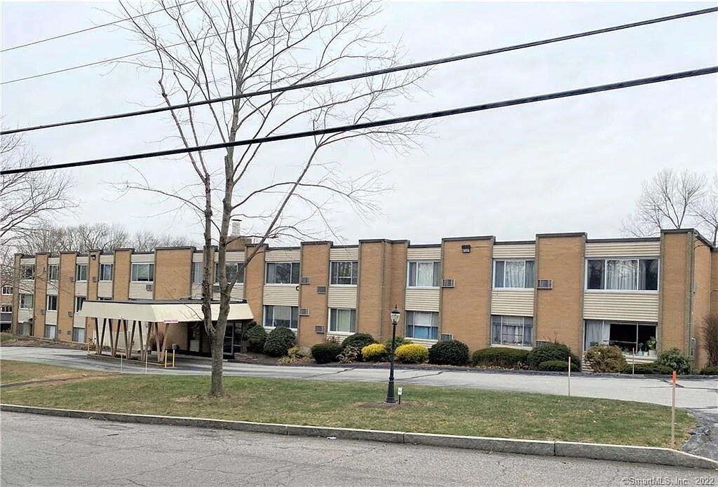 57 Westridge Rd Unit C6, New London, CT 06320 Condo for Rent in New