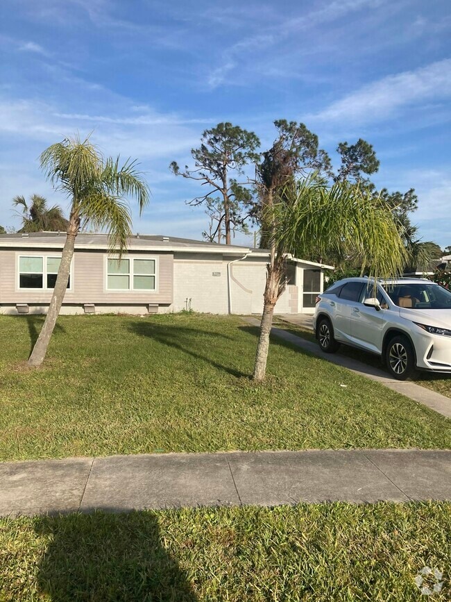 Building Photo - 5770 Gallatin Ln