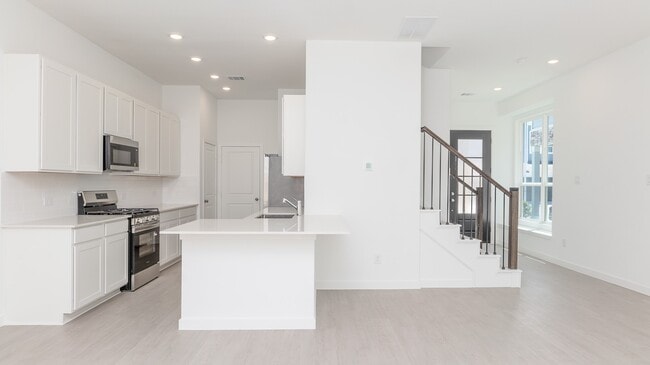 Building Photo - 2219 Via Isa Ln
