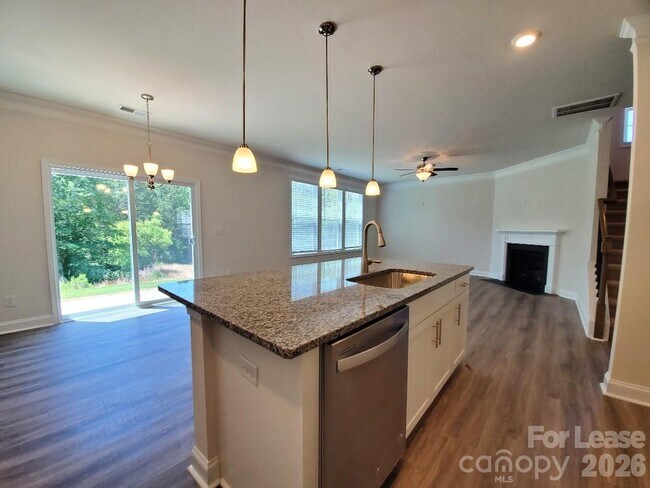 Foto del edificio - 3013 Lydney Cir