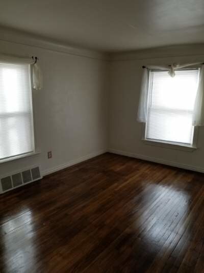 Foto del edificio - 6112 Westwood St