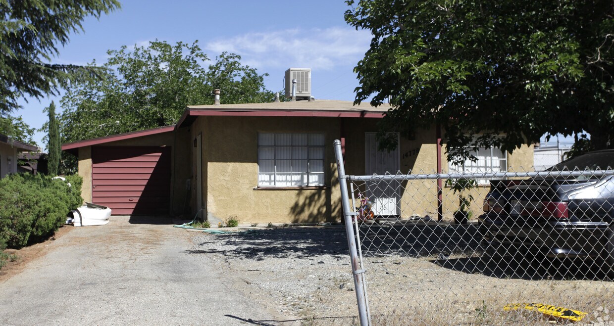 Building Photo - 14770 Mesa Dr