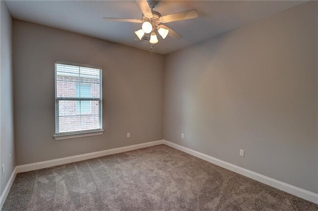 Building Photo - 2021 Maison Rue Dr