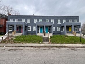 Building Photo - 87-97-97 N Burgess Ave