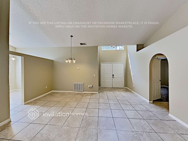 Building Photo - 733 Alto Pl