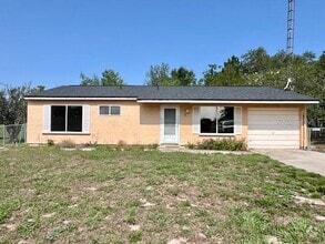 Building Photo - 8 Hickory Track Way
