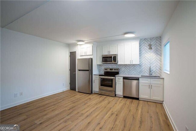 Building Photo - 43 25th St NW
